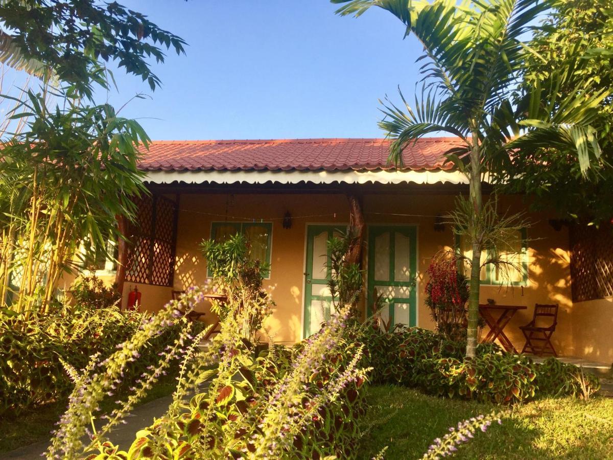 פנתאי צנאנג Soluna Guest House מראה חיצוני תמונה