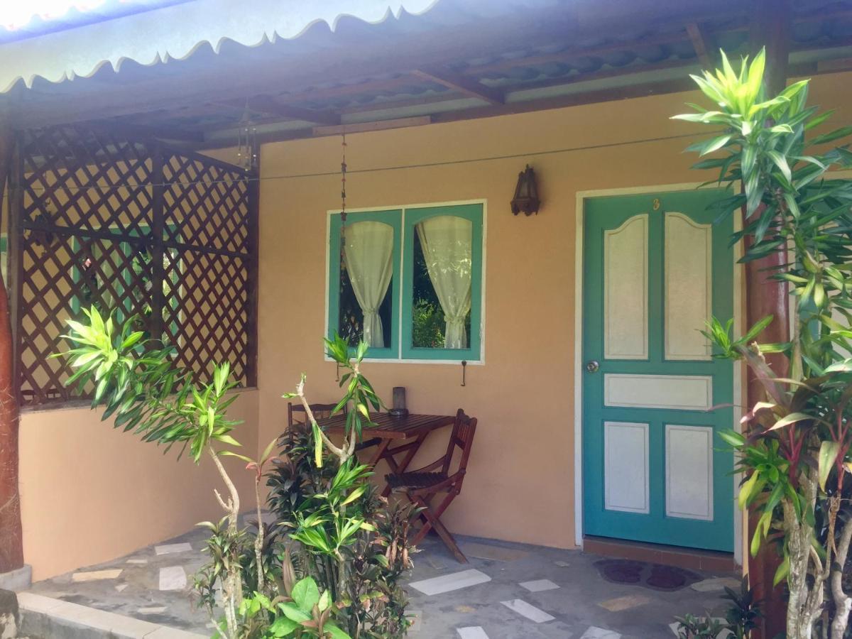 פנתאי צנאנג Soluna Guest House מראה חיצוני תמונה
