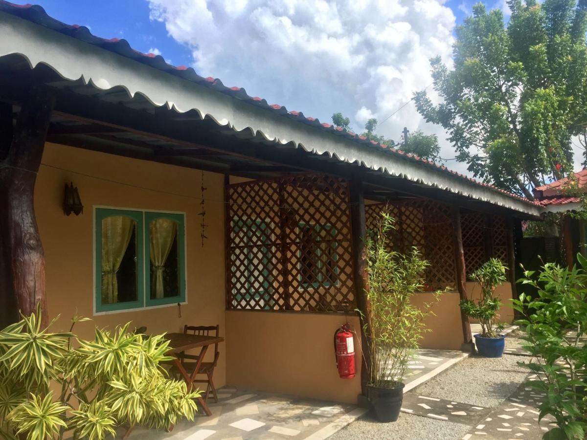 פנתאי צנאנג Soluna Guest House מראה חיצוני תמונה